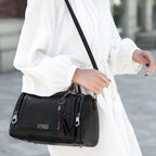 Élégant sac à main noir au style vintage
