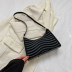 Élégant sac en simili noir façon baguette à main