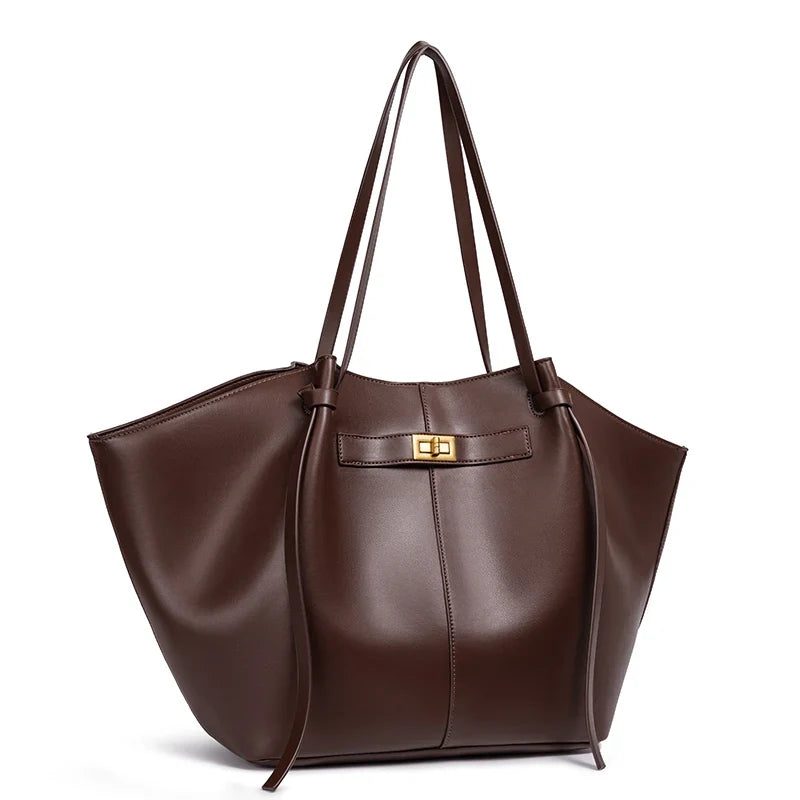 Grand sac femme destiné aux cours