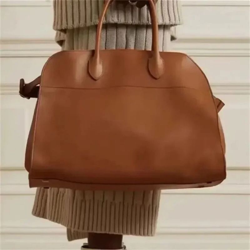 Grand sac fourre-tout marron porté main
