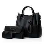 Lot féminin de sacs à main trois pièces