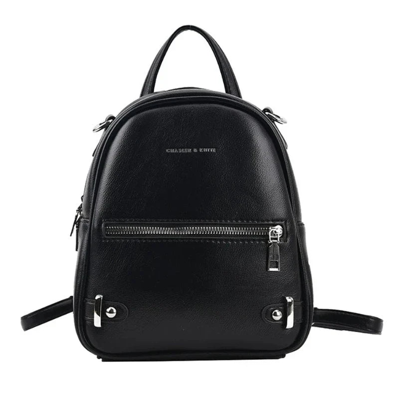 Modèle féminin élégant de petit sac à dos