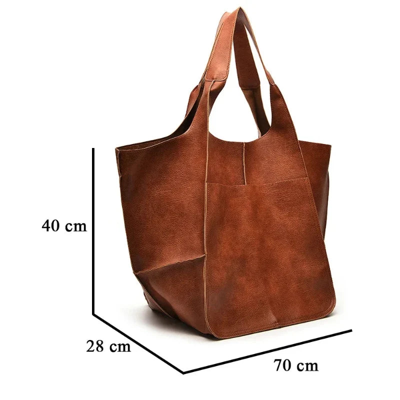 Modèle iconique de grand sac cabas multi poche