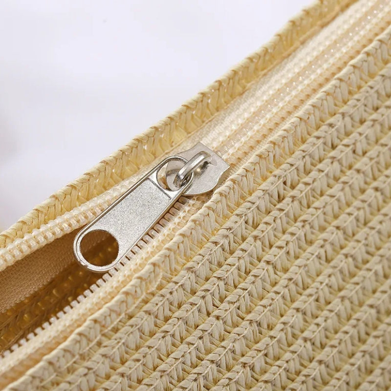 Panier en paille adapté aux petites filles