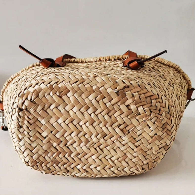 Panier femme adapté à la plage