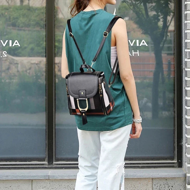 Petit modèle de sac à dos chic pour femme