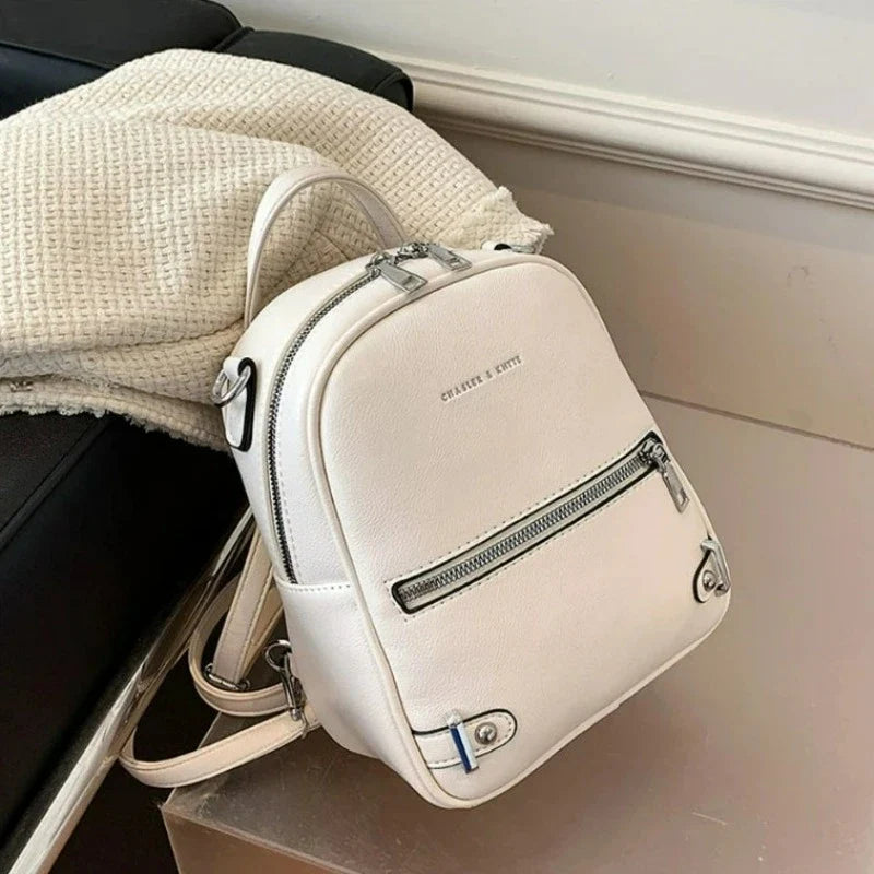 Petit modèle de sac à dos élégant pour femme