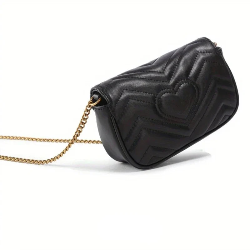 Petit sac à chaîne dorée au style glamour