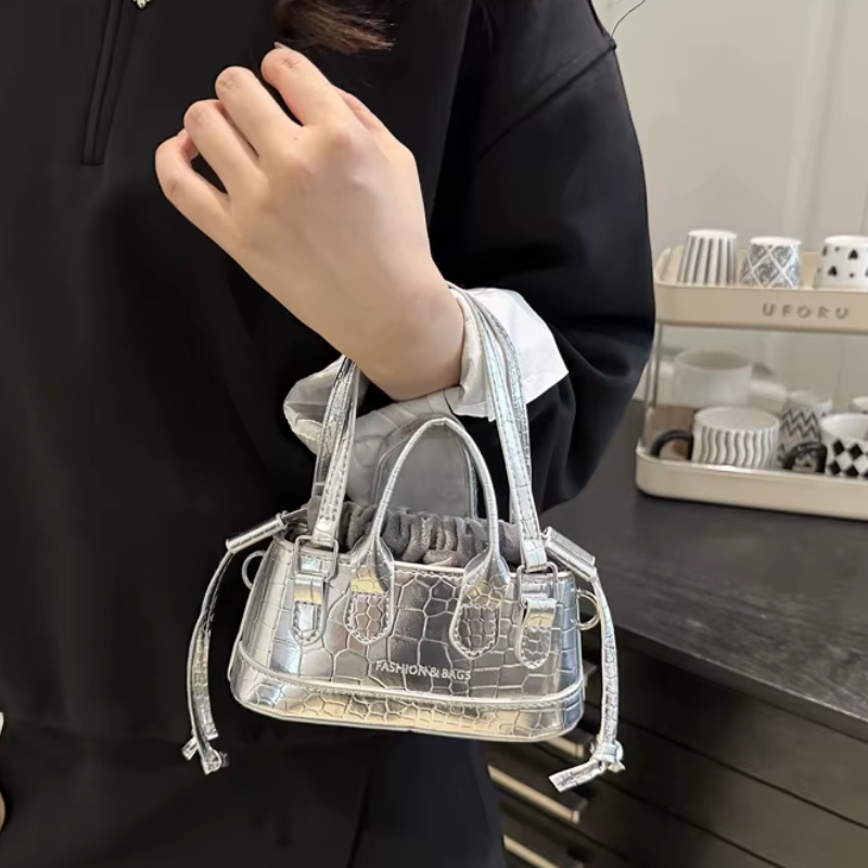 Petit sac à main étincelant de luxe