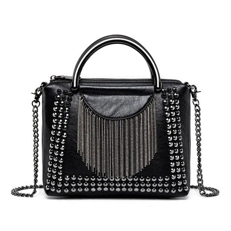 Petit sac à main noir élégant et raffiné