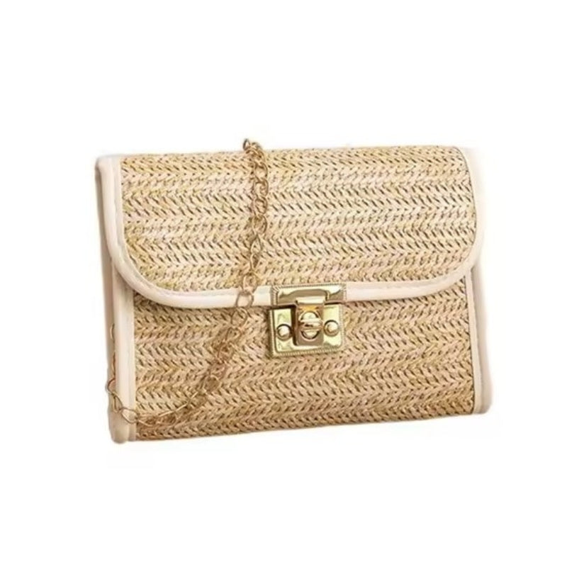 Petit sac en paille au style chic