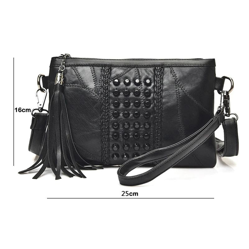 Petit sac tendance à franges porté à la main