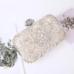 Pochette à ornements en strass
