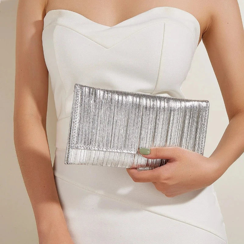 Pochette adaptée à un mariage