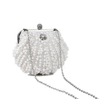 Pochette de soirée au style coquillage