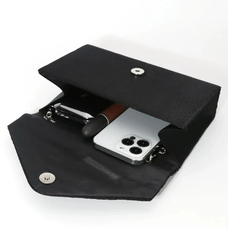 Pochette destinée à un mariage ou sac