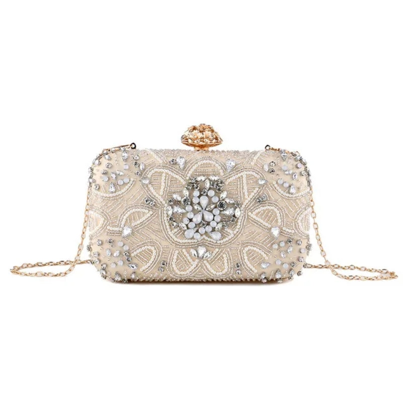 Pochette embellie de strass