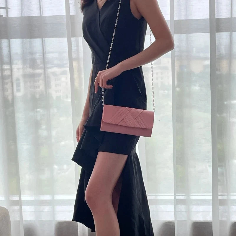 Pochette rose moderne pour soirée