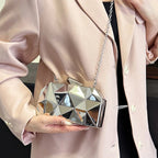 Pochette soirée avec motif géométrique