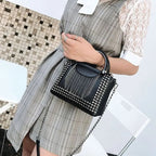Raffiné et élégant petit sac à main noir
