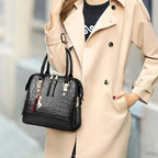 Sac à bandoulière crocodile au style luxueux