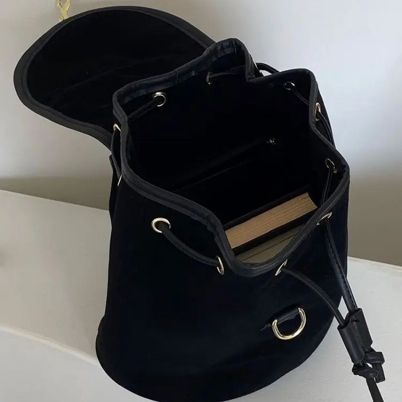 Sac à dos moderne noir et pratique