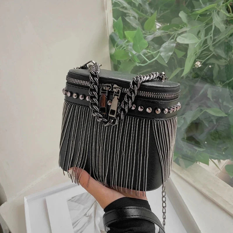 Sac à élégante frange métallique