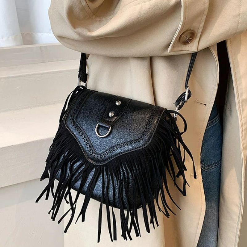 Sac à l’allure besace avec franges