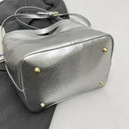 Sac à main ample façon fourre-tout minimaliste et élégant