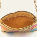 Sac à main aux couleurs multiples et motifs étoilés