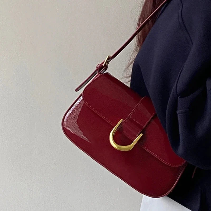 Sac à main baguette au rendu luxueux