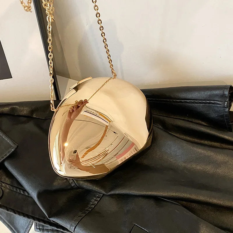 Sac à main coquillage brillant destiné aux soirées