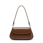 Sac à main de forme baguette, élégant et compact