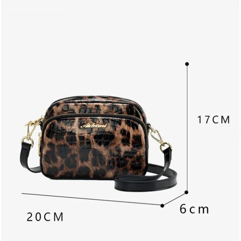 Sac à main de luxe avec imprimé léopard