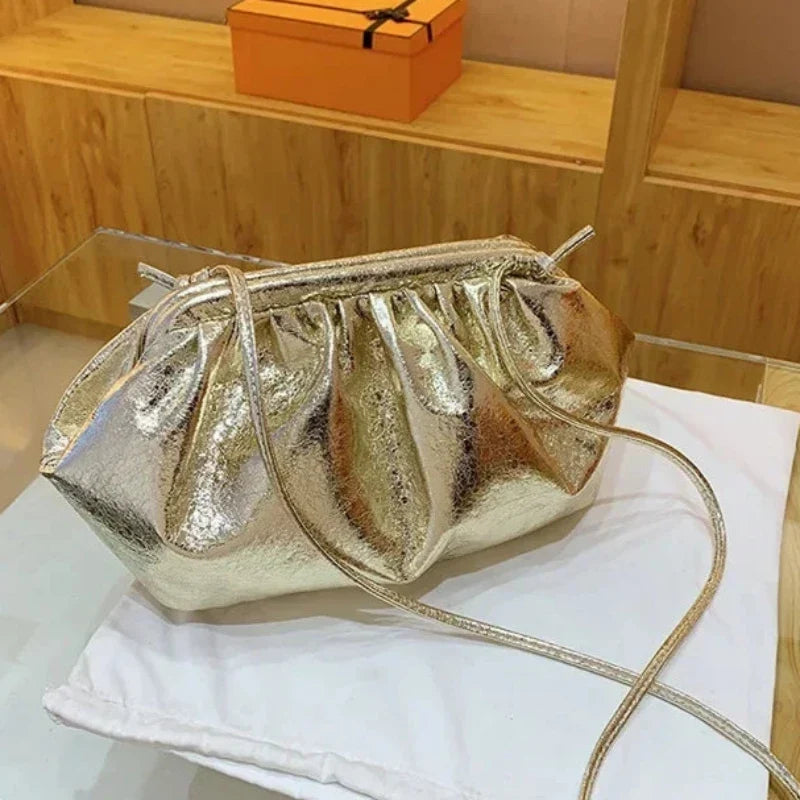 Sac à main de soirée au style somptueux et froissé moderne