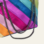 Sac à main design avec rayures multicolores