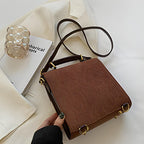 Sac à main d’inspiration cartable rétro