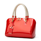 Sac à main effet vernis chic et glamour pour mariage