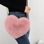 Sac à main en fausse fourrure en forme de cœur