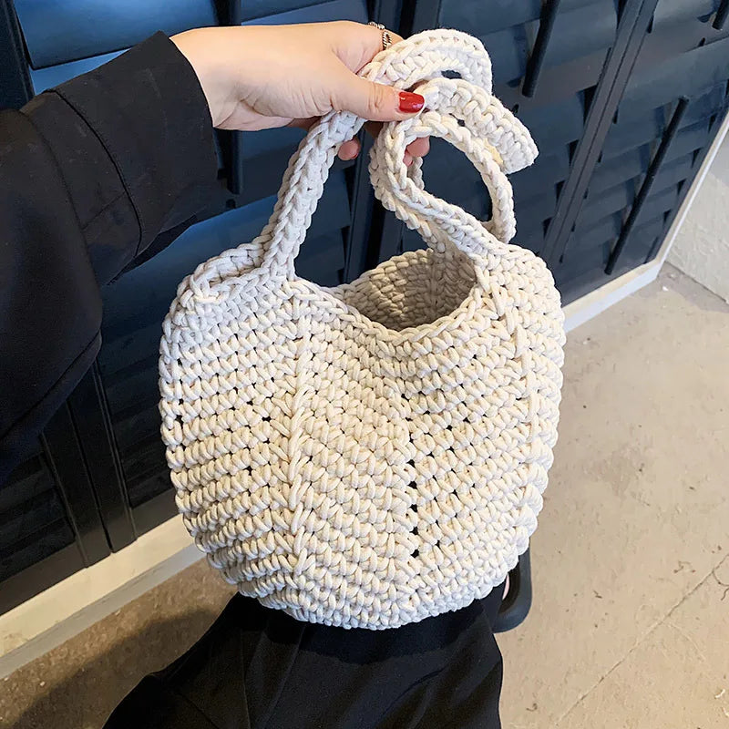 Sac à main en forme de panier pratique et souple