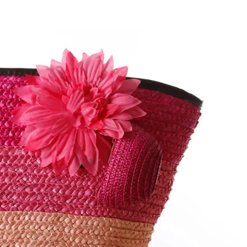 Sac à main en paille façon panier avec fleur