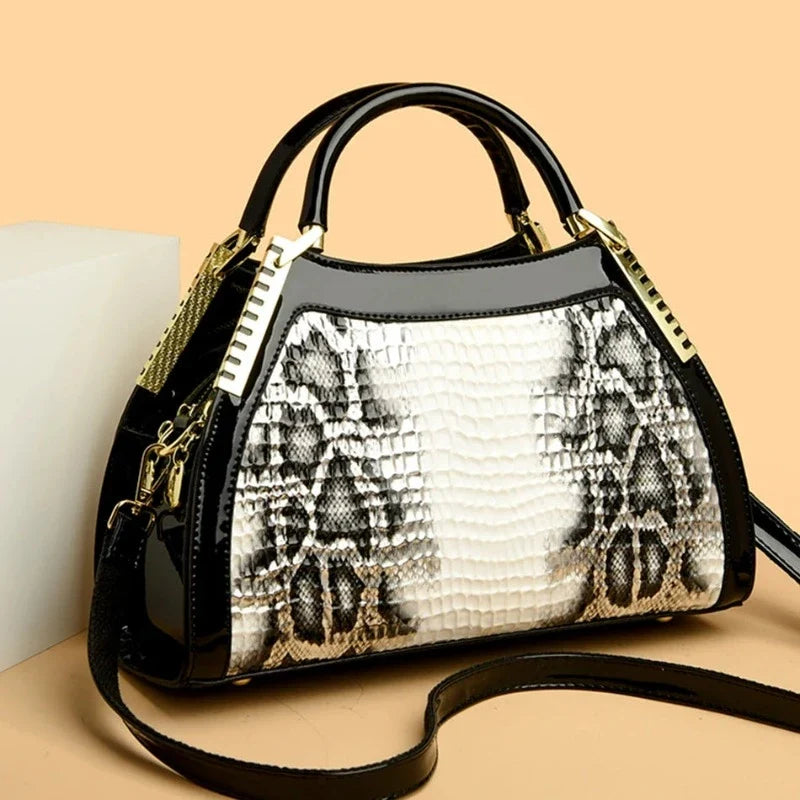 Sac à main façon serpent