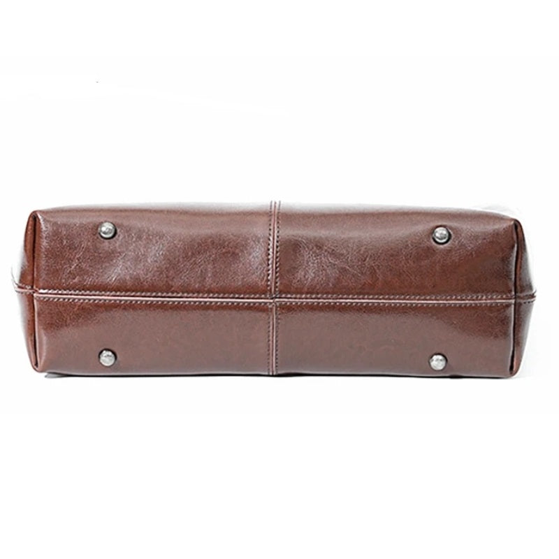 Sac à main femme confectionné en cuir véritable
