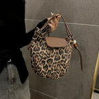 Sac à main femme flexible motif léopard