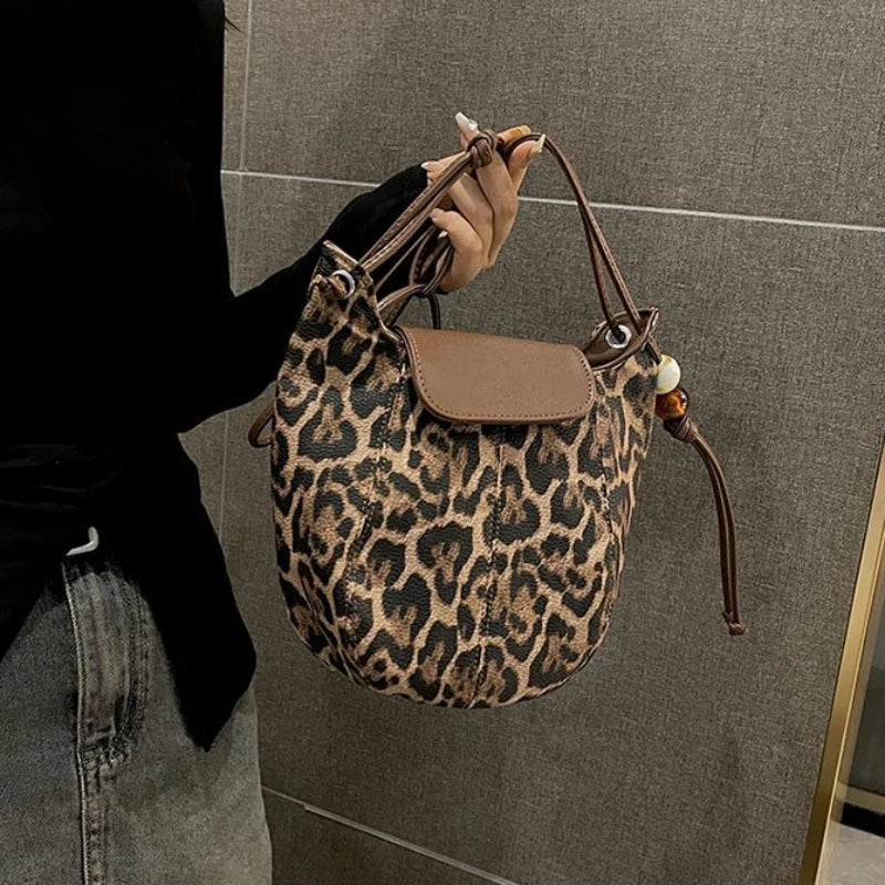 Sac à main femme flexible motif léopard