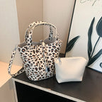 Sac à main forme seau à imprimé léopard