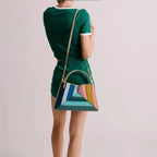 Sac à main géométrique au style audacieux