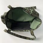Sac à main grand format léopard vert