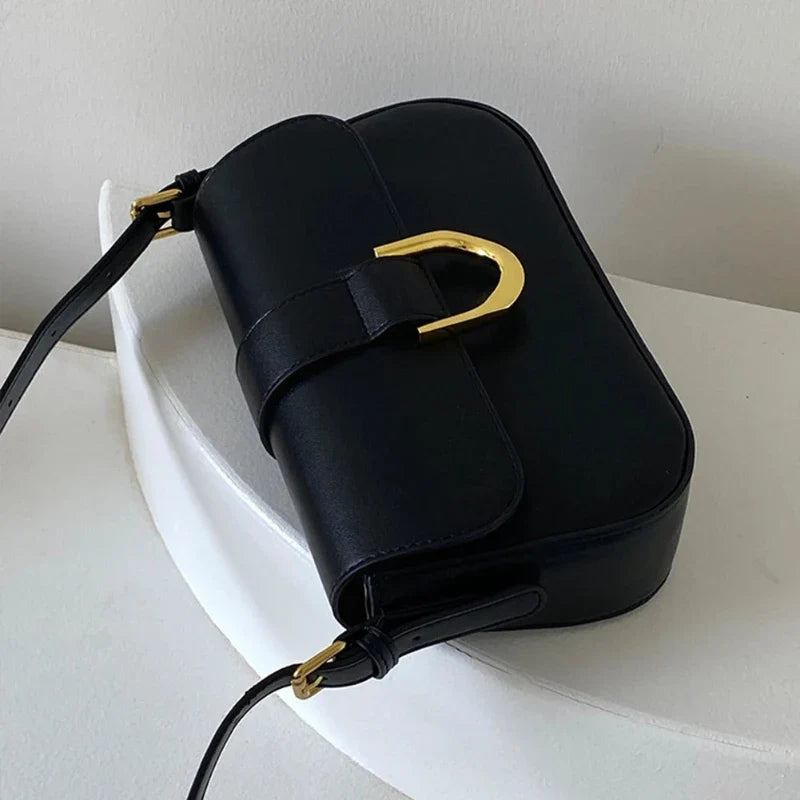 Sac à main luxueux de forme baguette