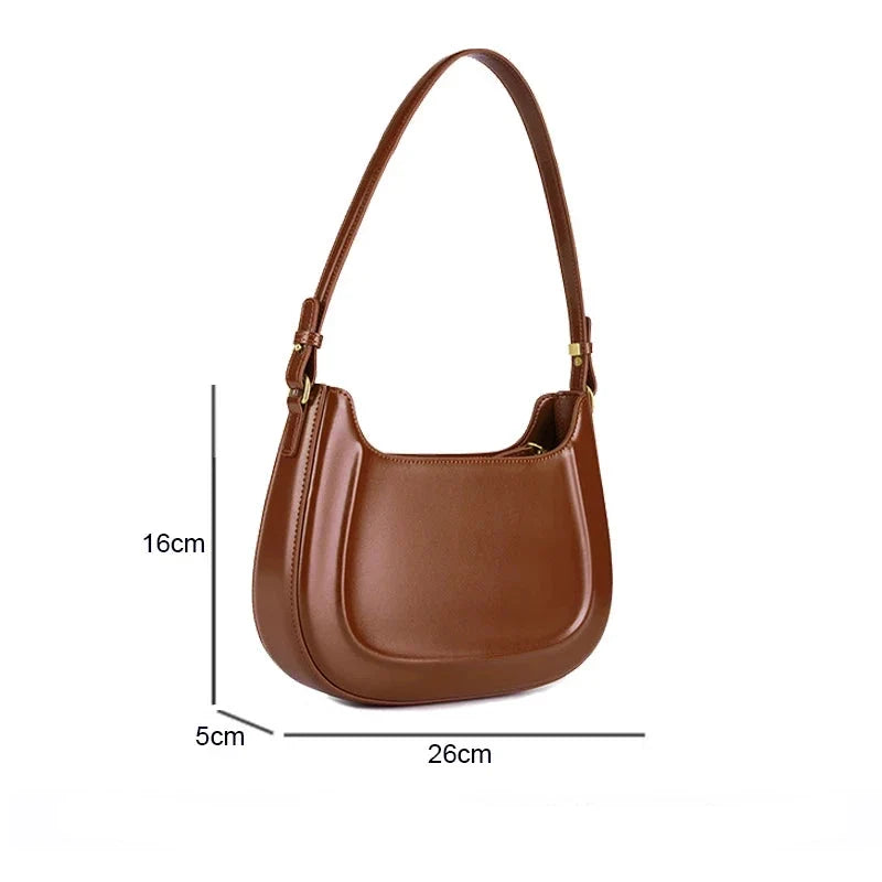 Sac à main marron forme baguette épurée